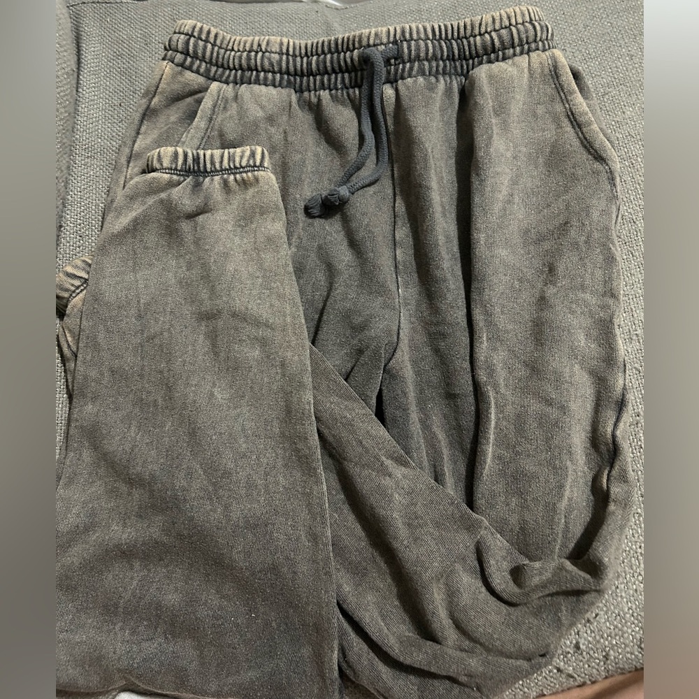 SO Women's Charcoal Jogger Pants